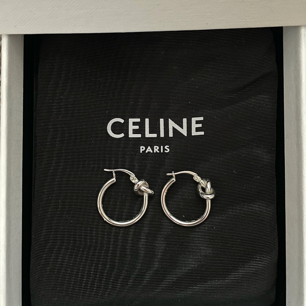 NWT CELINE KNOT SMALL HOOPS IN BRASS WITH RHODIUM FINISH
SILVER